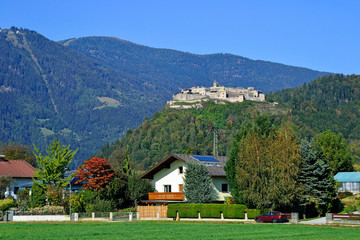 Fototapeta na wymiar View of Landskron in Austria