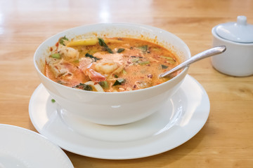 spicy prawn soup, shrimp tomyam, favourit food of thailand