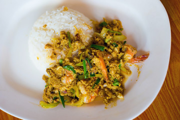 Thai omelette with prawns
