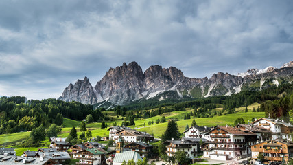 Fototapeta na wymiar Alpen village