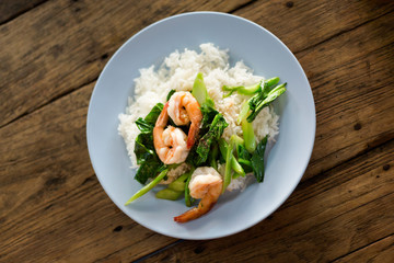 Fried kale with shrimps