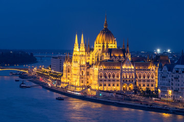 Fototapeta na wymiar Budapest Parliament at night