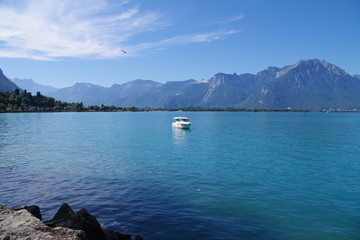 Suisse, le lac Léman et les Aravis