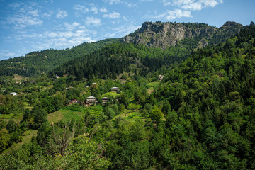 Obraz premium Small georgian village in mountains