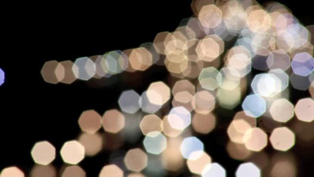 Autos im Stau, unscharf gestellt, Lichtpunkte bewegen sich