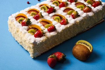 Fruit cake with strawberry