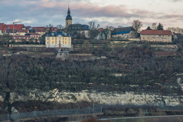 Dornburger Schl&ouml;sser_2 - Fernblick - Rokokoschloss