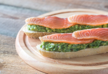 Toasts with guacamole and smoked salmon