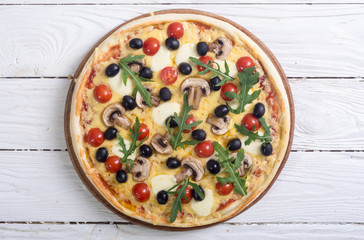 Italian pizza with mozzarella