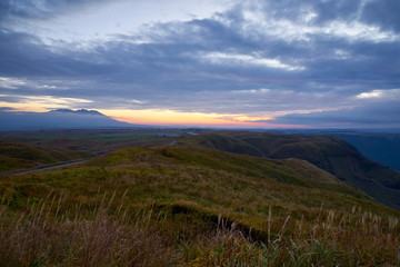 大観峰から望む夜明けのくじゅう連山