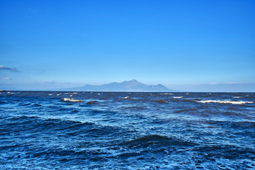 朝の有明海と雲仙・普賢岳