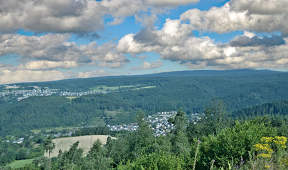 Blick vom Grossen Kopf auf den Ort Arzbach,Westerwald,Rheinland-Pfalz,Deutschland