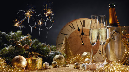 2018 festive golden New Year still life