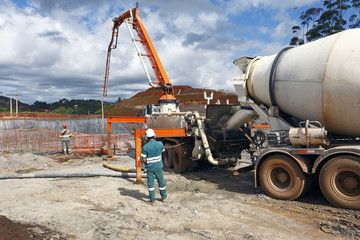 Concrete industrial building © lcrribeiro33@gmail