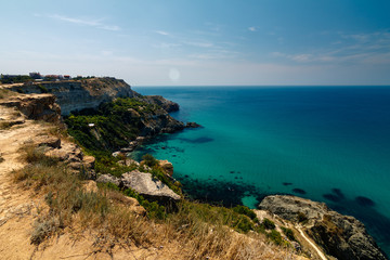 Fototapeta na wymiar view of the cliff in Fiolente/ view of the cliff in Fiolente, Sevastopol