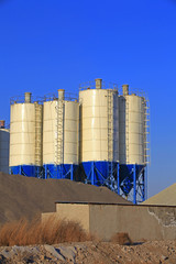 Concrete mixing silo, site construction facilities.