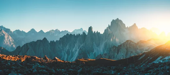 Poster de jardin Dolomites Chaîne de montagnes rocheuses des Alpes des Dolomites à Tre Cime Di Lavaredo