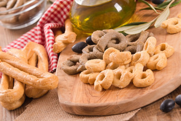 Italian taralli. 