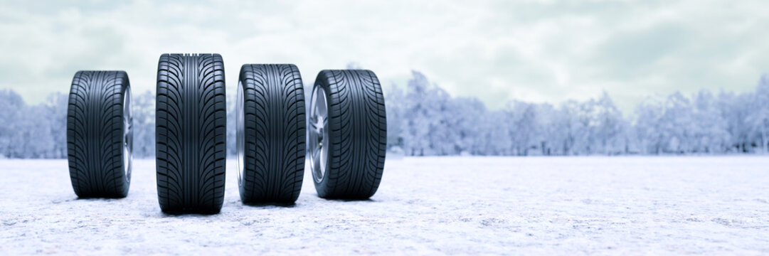 Winterreifen im Schnee im Winter als Panorama