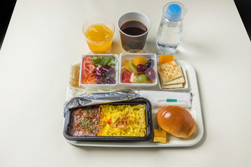 国際線の機内食 flight meal of the international economy