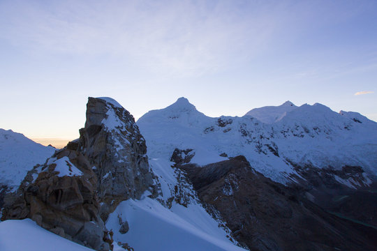 Tocllaraju and Chinchey in sunrise, Urus, Pashpa, Ishinca Valley, Huaraz, Ancash, Cordillera Blanca, Peru