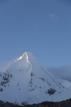 Artesonraju in sunrise, Paron Valley, Caraz, Huaraz, Ancash, Cordillera Blanca, Peru