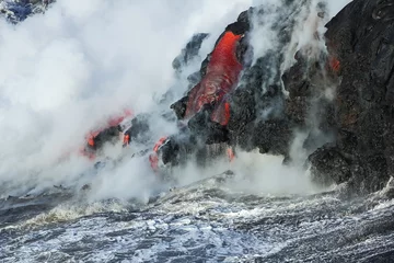 Papier Peint photo Volcan La lave coule du volcan Kilauea