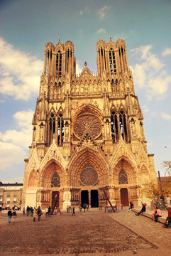 Fa&ccedil;ade de la cath&eacute;drale de Reims