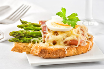 Bacon and asparagus on toast