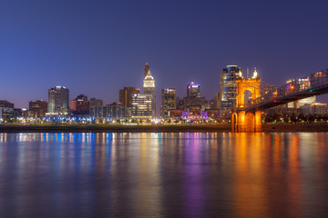 Fototapeta na wymiar Cincinnati Skyline Over the Ohio River