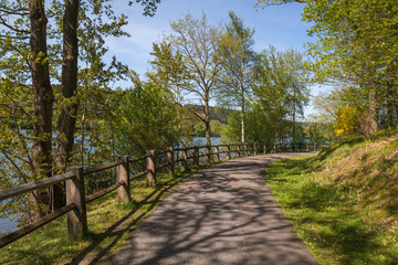 Fototapeta premium Listertalsperre im Frühling