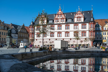 Fototapeta premium Coburg Marktplatz Spiegelung Stadthaus