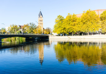 Isar Ufer in Landshut mit christuskirche