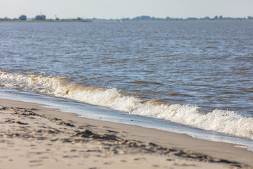 Wellengang am Elbstrand