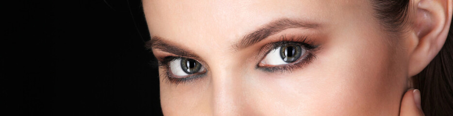 Obraz premium Piękne oczy dorosłej kobiety