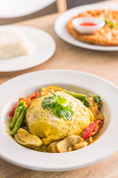 Green Curry With Chicken and wrap egg