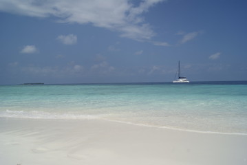 Fototapeta na wymiar Sailing Maldives