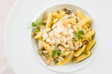 penne with gorgonzola and mushrooms