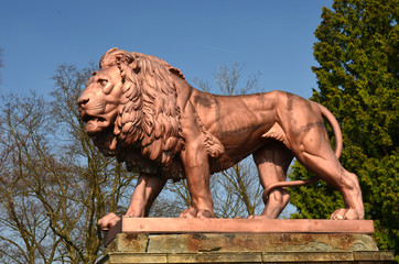 Statue of a bronze lion