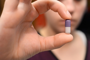 medicaments soins sante mutuelle solidarite pharmaceutique medecine jeune adolescents