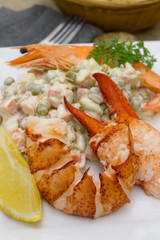 homard et mac&eacute;doine