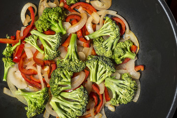 Broccoli, onion and pepper