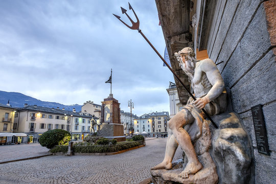Aosta. Piazza &Eacute;mile Chanoux is the main square in Aosta. It is located in the central part of the city and has rectangular shape with long sides exposed to the north and south. Val d'Aosta, Italy
