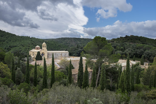 abbaye cistercienne dans les corbieres