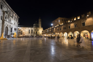 Fototapeta na wymiar Ascoli Piceno (Marches, Italy), Piazza del Popolo by night