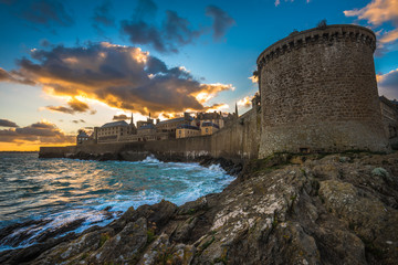 Saint-Malo, historic walled city in Brittany, France - obrazy, fototapety, plakaty