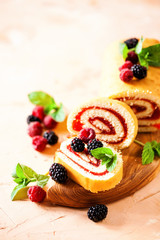 Swiss roll with berries