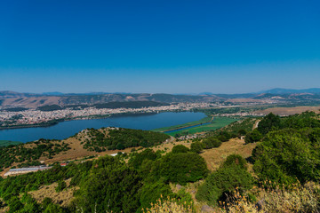 Fototapeta na wymiar Beautiful view at Ioannina lake