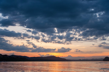 Obraz premium View of Khong river at sunset