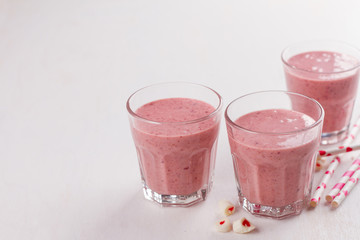 Berries and banana smoothie (milkshake)